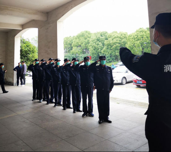 練本領 筑防線—潤州保安公司組織鎮(zhèn)江市第三人民醫(yī)院保安隊進行反恐防暴技能培訓