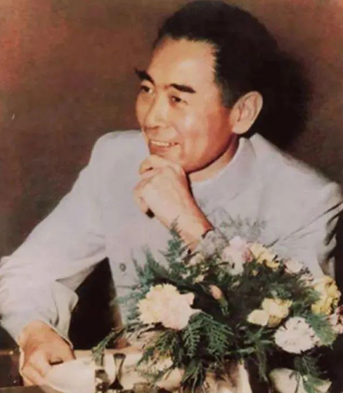 紀(jì)念，緬懷！周恩來(lái)總理逝世49周年
